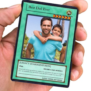Duellierende Dad-Fotokarte - Vatertagsgeschenk - Personalisierte Anime-Stil-Metallfotokarte - Anime-inspirierte Karte - Legendäre Dad-Custom-Karte