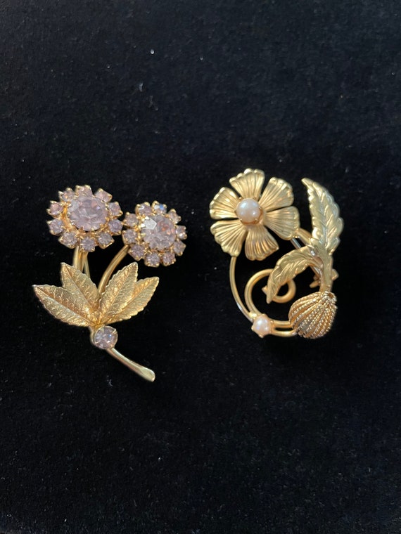 2 Vintage Floral Brooches Goldtone