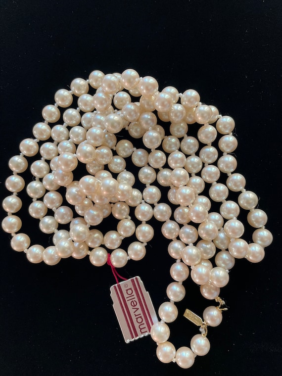 Beautiful Vintage Marvella Glass Pearl Necklace - image 1