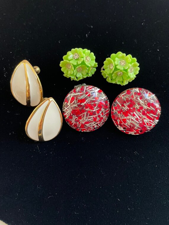 Vintage Clip on Earrings (3)