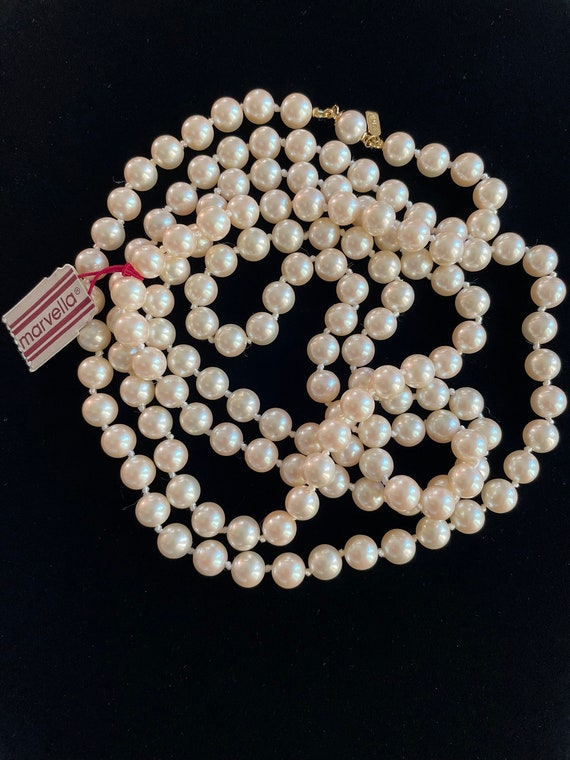 Beautiful Vintage Marvella Glass Pearl Necklace - image 3