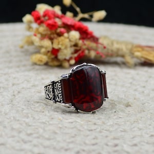 Red Agate Sterling Silver Men&#39;s Ring: Bold Statement Jewelry