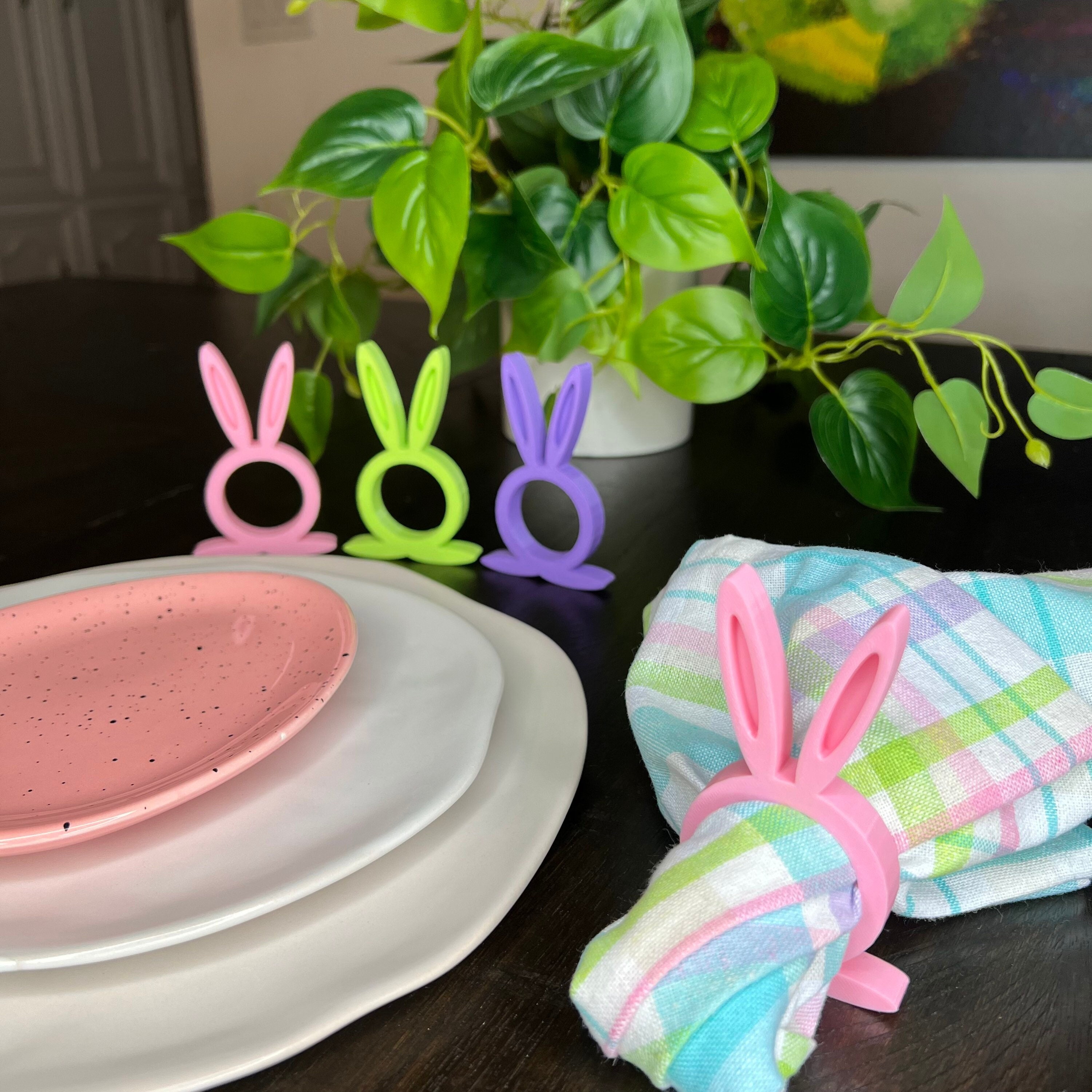Atcdfuw Easter Napkin Rings 6 Pcs Metal Embroidered Rabbit Napkin Buckle Holder For Easter Festival Party Home Kitchen Decor Dining Table