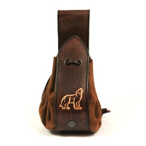 Lederbeutel Talersack Leder braun Wolf heulend Prägung Beutel Mittelalter Wikinger Kelten Wölfe Handarbeit Made in Germany Wildleder
