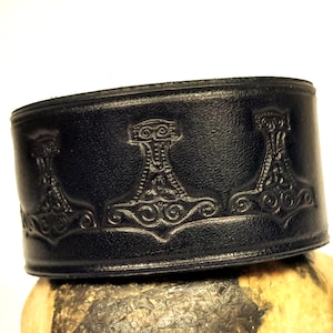 Leather bracelet Thor&#39;s Hammer bracelet leather black embossed adjustable U20cm and 22 cm W 4 cm cuff Thor handmade genuine leather blank leather