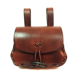 Gürteltasche Mittelalter Wikinger Leder braun Ledertasche Blankleder pflanzlich gegerbt Lederband handgefertigt Hornknopf Unikat Echtleder