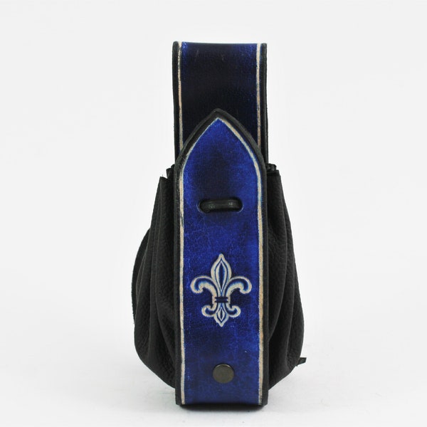 Lederbeutel Talersack Leder blau Fleur de Lis Prägung Beutel Mittelalter Französische Lilie Münzportemonnaie Geldsäckchen Handarbeit Unikat