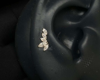 Pendiente de botón con forma de marquesa de oro macizo de 14 quilates con forma de hélice y guirnalda, delicado pendiente minimalista para cartílago, regalo especial para ella.