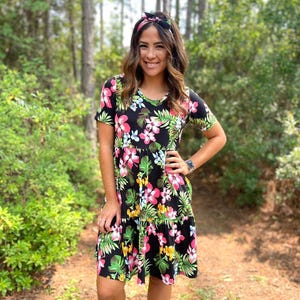 Molde para vestido peplum em camadas para usar em casa - Molde de costura em PDF - Tamanhos XXS a 6XL - Arquivos A0, A4 e Carta - Ellie and Mac