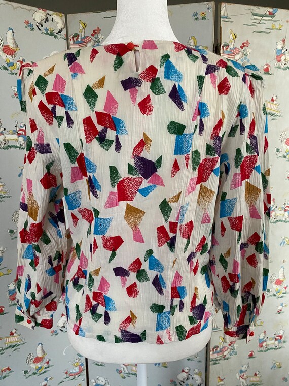 1980s Abstract Print Blouse - image 4