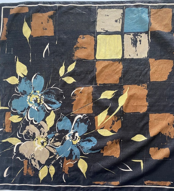 Vintage 1980s Floral and Geometric Scarf with Gol… - image 1