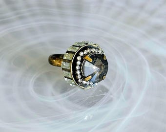 Vintage-Style Statement Cocktail Ring