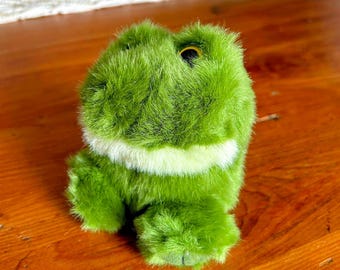 Frog Puffkins "Lily the Frog" Plush Stuffed Animal 1994