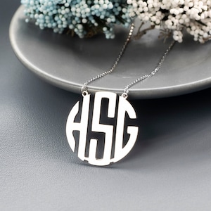 Dainty Monogram Necklace,Custom Monogram Necklace,Valentine&#39;s Day Gift,Personalized Monogram Jewelry,Custom Block Monogram Initials Necklace