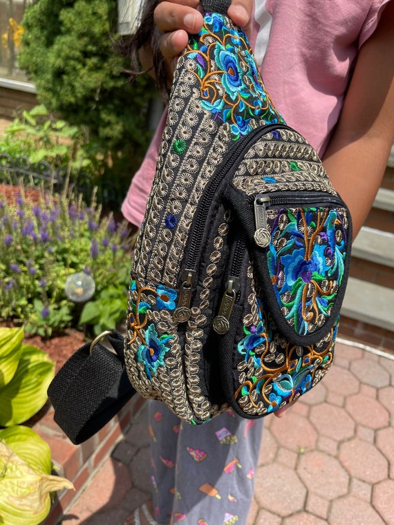 Embroidered Boho Small Sling Bag, Canvas Crossbody Backpack  display picture 3