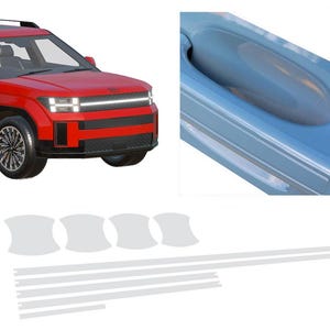 Könnte beinhalten: Ein roter SUV mit schwarzen Akzenten, einem schwarzen Dachgepäckträger und schwarzen Rädern. Das Bild zeigt auch eine Nahaufnahme eines blauen Autotürgriffs und einen Satz weißer Schutzfolienstreifen für das Auto.