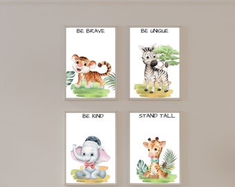 Könnte beinhalten: Vier gerahmte Drucke mit Aquarell-Illustrationen von Tieren und inspirierenden Botschaften. Die Drucke zeigen einen Tiger, ein Zebra, einen Elefanten und eine Giraffe. Die Botschaften lauten "Sei mutig", "Sei einzigartig", "Sei freundlich" und "Steh gerade".