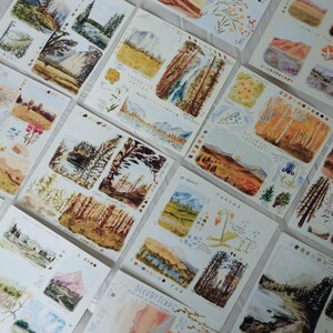 Puede incluir: Una colecci&oacute;n de grabados art&iacute;sticos en acuarela con escenas de paisajes. Los grabados representan bosques, monta&ntilde;as y cuerpos de agua, con texto manuscrito y paletas de colores. La paleta de colores incluye verdes, marrones, azules y amarillos.
