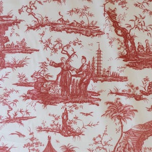 Pode incluir: Uma placa de madeira artesanal com a palavra "Welcome" em uma fonte lúdica. Apresenta um fundo branco desgastado e uma moldura de madeira escura manchada, perfeita para uma porta da frente ou entrada.