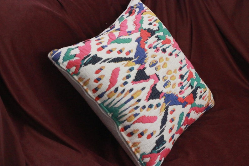 Colorful Designer Jim Thompson "georgina" Print 18"x18" Hypoallergenic ...