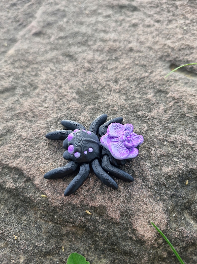 3 Orchideen-Spinne Einzigartiges Kunstwerk Minifigur Schreibtischspielzeug Figürchen Wohndeko 3D gedruckt Bild 2