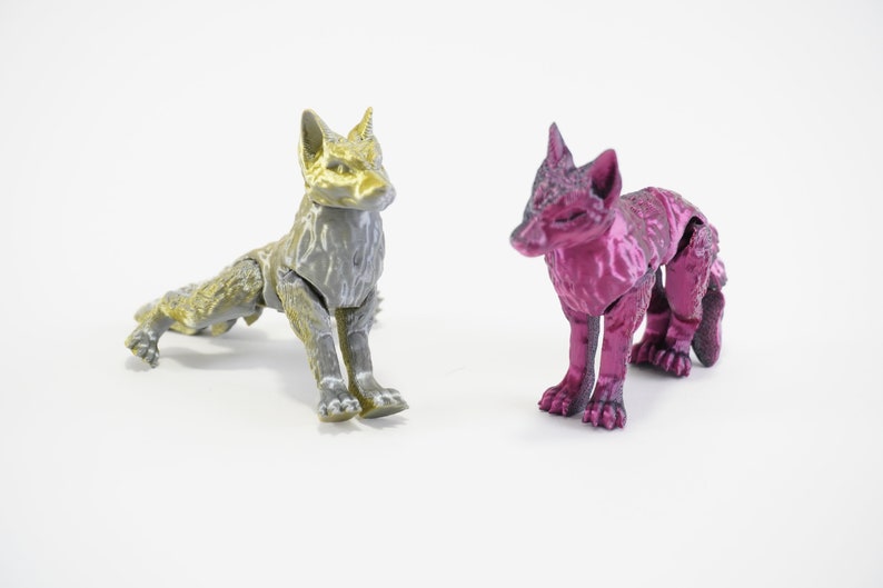 3 oder mehr Mini Wölfe Minifigur Schreibtischspielzeug Figürchen Wohndeko Miniatur Beweglicher Wolf Bild 1