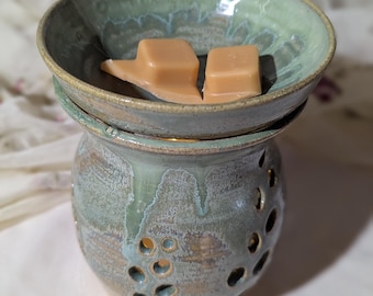 Handmade Ivy Green Stoneware Wax Warmer, Tea Light Luminary