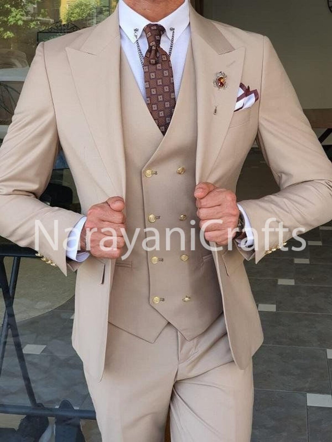 Beige Color Suiting Fabric 3 Piece Suit Business Wedding Suit for Men — free download