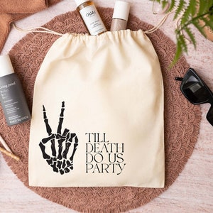 Til death do us party - Halloween Treat Bags - Custom Halloween Bags - Halloween Wedding - Halloween Bach - Halloween Party Favors