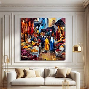 Peut inclure: Une grande peinture colorée représentant une scène de marché animée. L'œuvre présente des teintes vibrantes de rouge, jaune, bleu et orange, avec des personnages dans le marché. La peinture est exposée au-dessus d'un canapé blanc dans une pièce bien éclairée.
