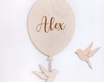 Personalized Wooden Balloon Wall Decor – Custom Name Kids Room Decoration with Bird, Nursery Gift, Baby Shower Keepsake, Ballon Namensschild
