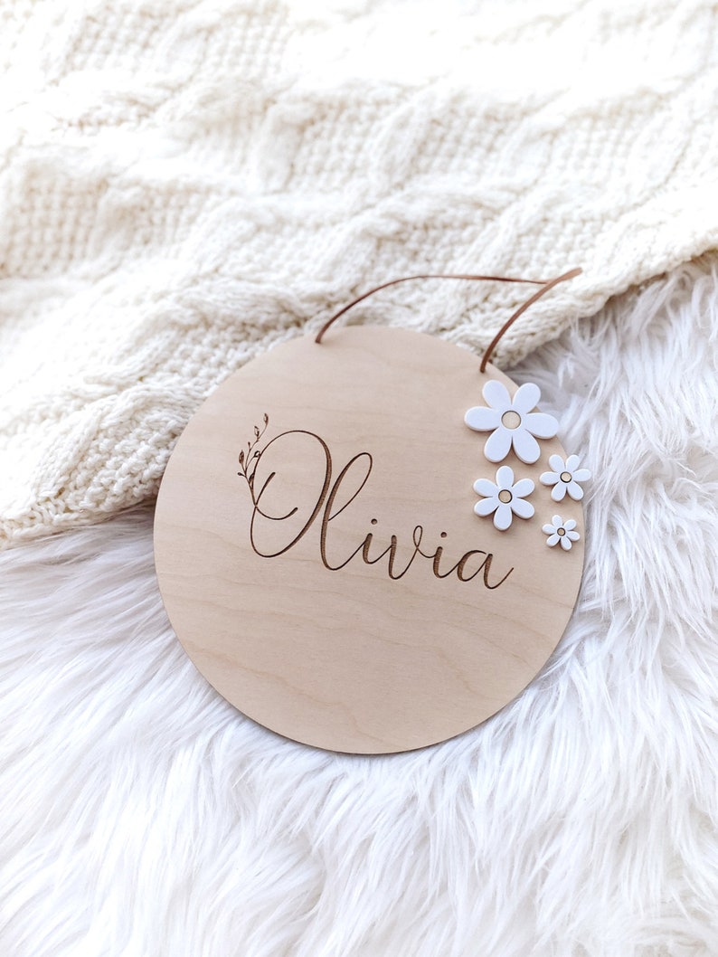 Daisy Baby Name Plate, Birth Announcement Sign, Baby Girl Room Decor, Namensschild aus Holz, Blumen Holzschild mit Name, Kinderzimmer Dekor image 3