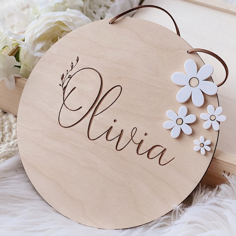 Daisy Baby Name Plate, Birth Announcement Sign, Baby Girl Room Decor, Namensschild aus Holz, Blumen Holzschild mit Name, Kinderzimmer Dekor image 1