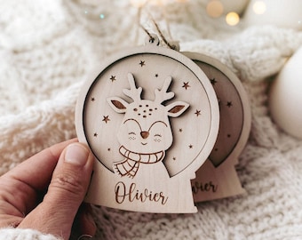 Gepersonaliseerde kerstsneeuwbol met naam, kerstornament met hert, aangepaste kinderbal, babynaamhanger, Weihnachtskugel mit Namen
