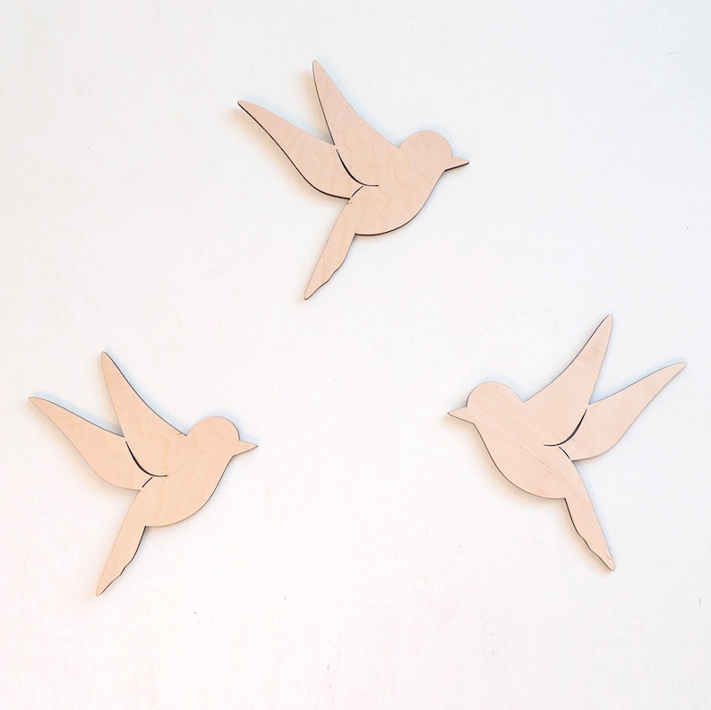 Wooden Birds set of 3, Nursery Decoration, Kids Room Decor, Kinderzimmer Dekoration, Vögel aus Holz zdjęcie 1