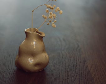 The Little Soul – Hand-Thrown Dancing Torso Vase