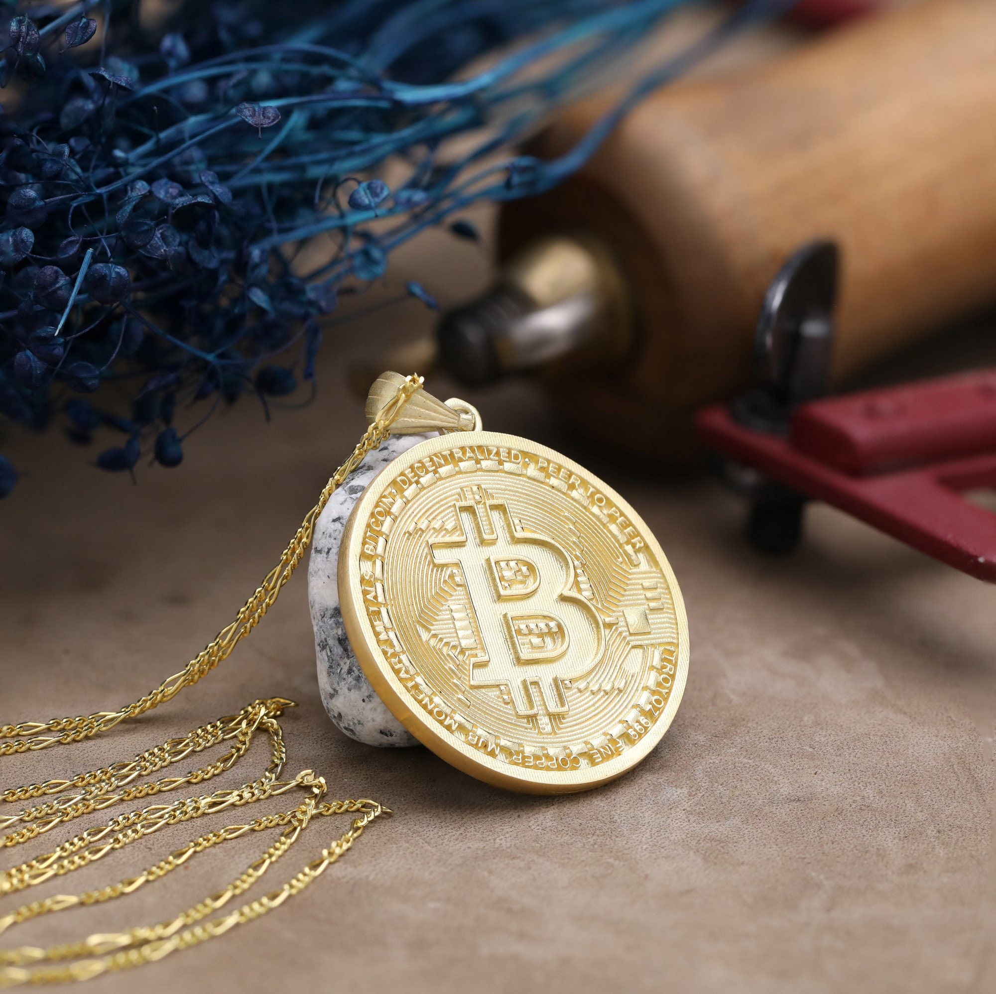 Gold bitcoin pendant sale