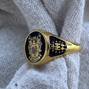 Custom Made Family Crest Signet Ring, Personalized Coat of Arms Ring ...