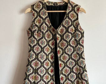 Vintage 1960s-1970s Needlepoint Vest / Tapestry Waistcoat
