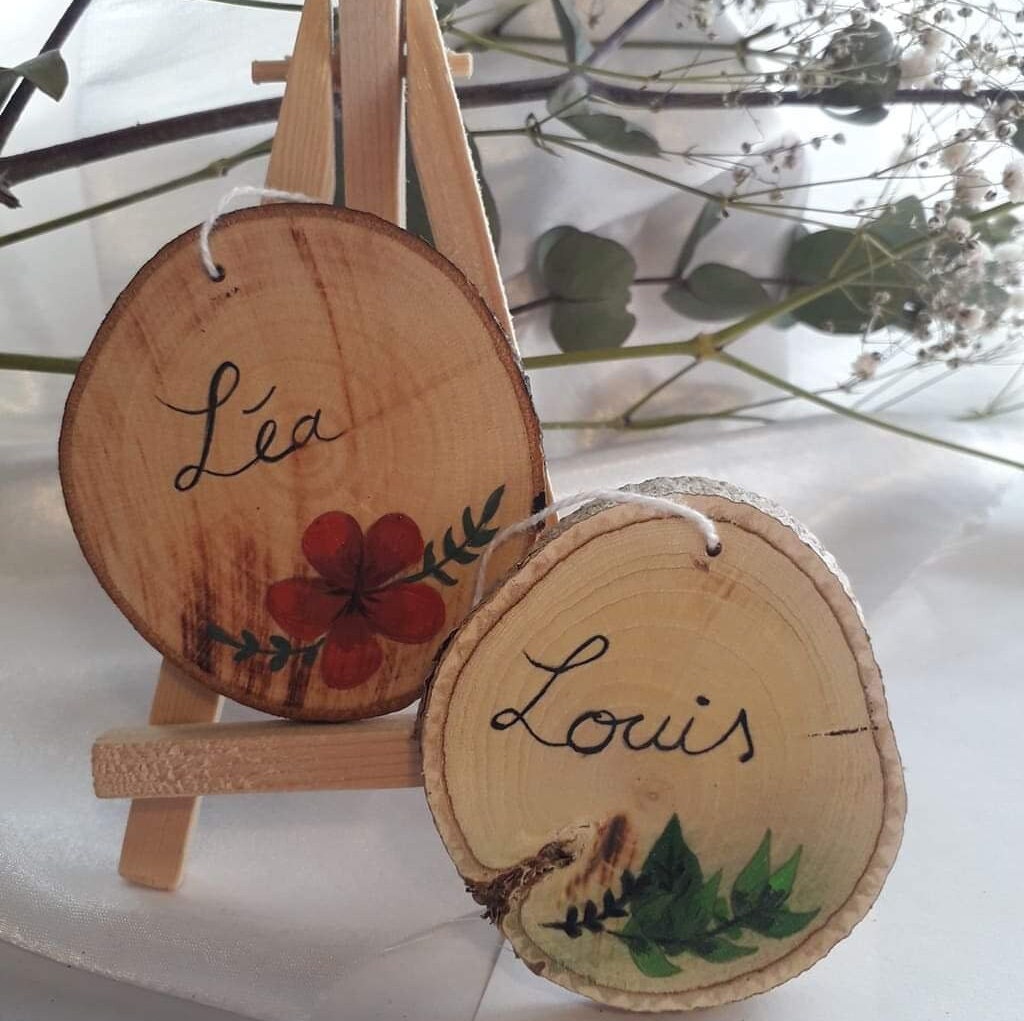 Rond de Bois à Accrocher avec Prénoms Personalisable