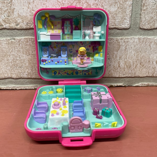 MINI UNIVERS - POLLY POCKET Beach Party - BLUEBIRD TOYS - 1989 - Incomplet EUR 6,50 - FR MINI UNIVERS - POLLY POCKET Beach Party - BLUEBIRD TOYS - 1989 - Incomplet EUR 6,50 - FR
