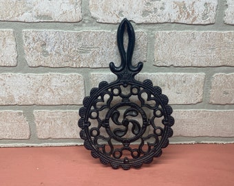 Trivet