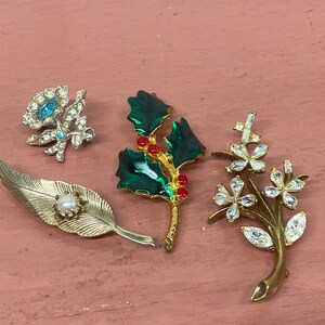 Vintage Set of Christmas Brooches, Vintage Jewelry, Vintage Brooch Set