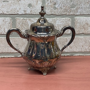 Vintage Silver Sugar Bowl, Tea Service, Silver Tea Service, Silver Accessories, Vintage Kitchen