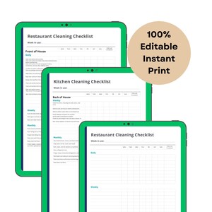 Op de afbeelding: Drie digitale tablets met groene randen tonen restaurant schoonmaak checklists. De checklists zijn gelabeld met "Restaurant Cleaning Checklist" en "Kitchen Cleaning Checklist". Een bruine cirkel met de tekst "100% Editable Instant Print" staat op de achtergrond.