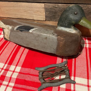 VINTAGE DUCK DECOY