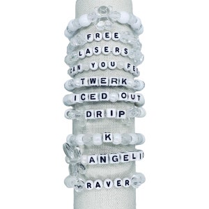 5 Weiß und Silber Kandi Armbänder Casual PLUR EDM Rave Armbänder