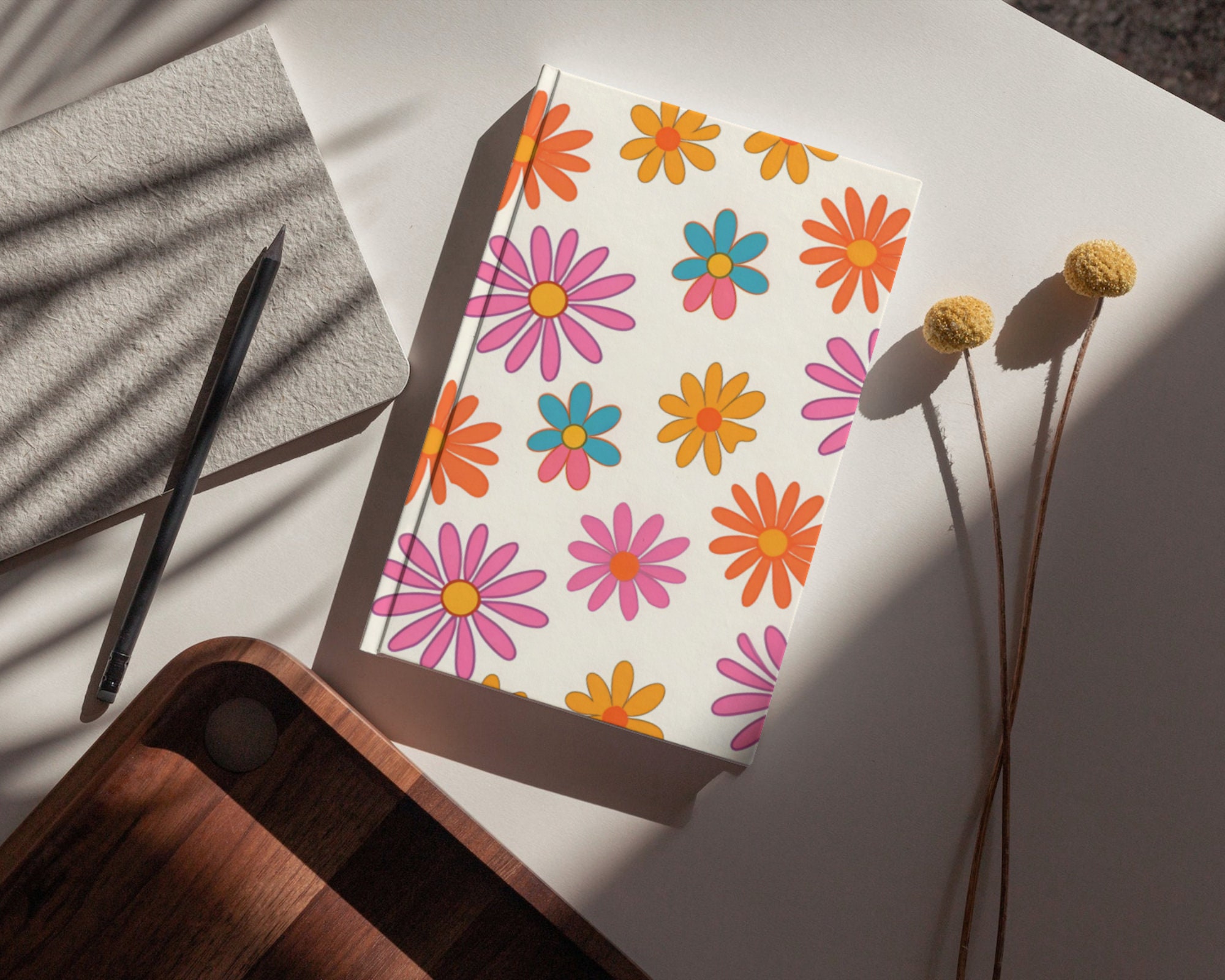 12 Groovy Retro Daisy Digital Patterns for Vintage Inspired Projects ...