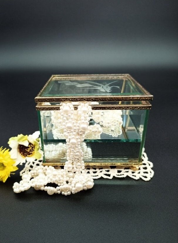 Swarovski jewelry shop box with mirror