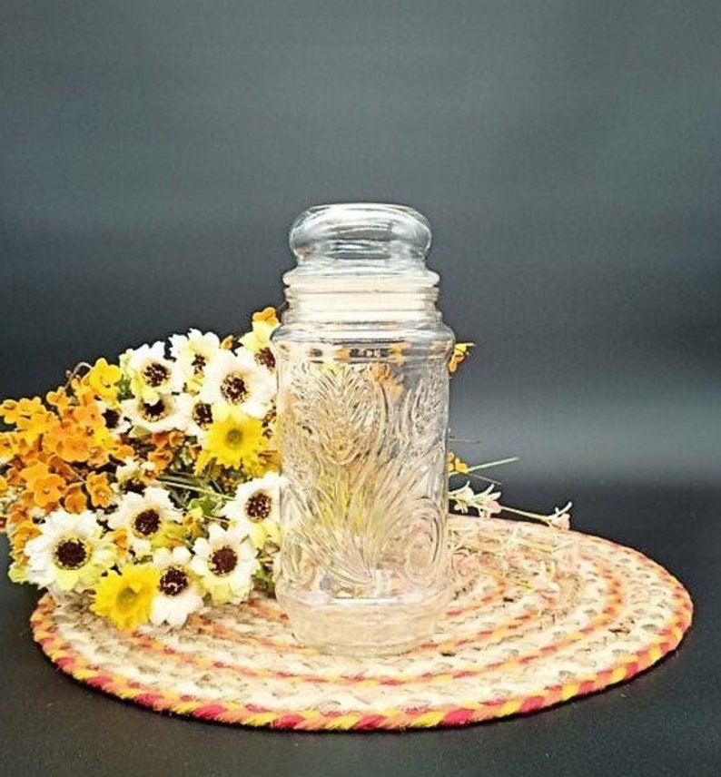 Vintage 1982 Planters Mr Peanut Wheat Clear Glass Jar Canister